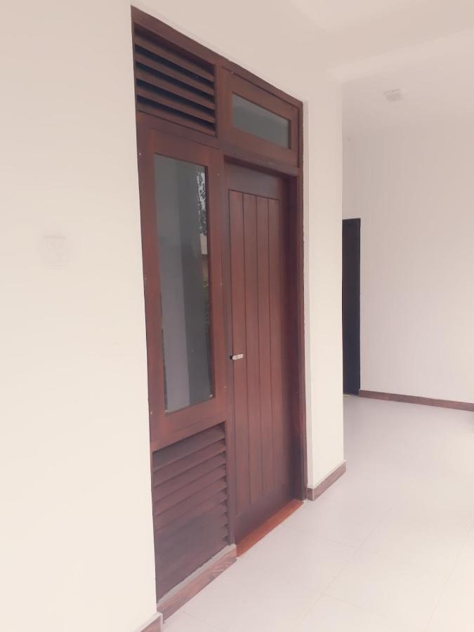 Himawari Beach Villa Matara Exterior photo